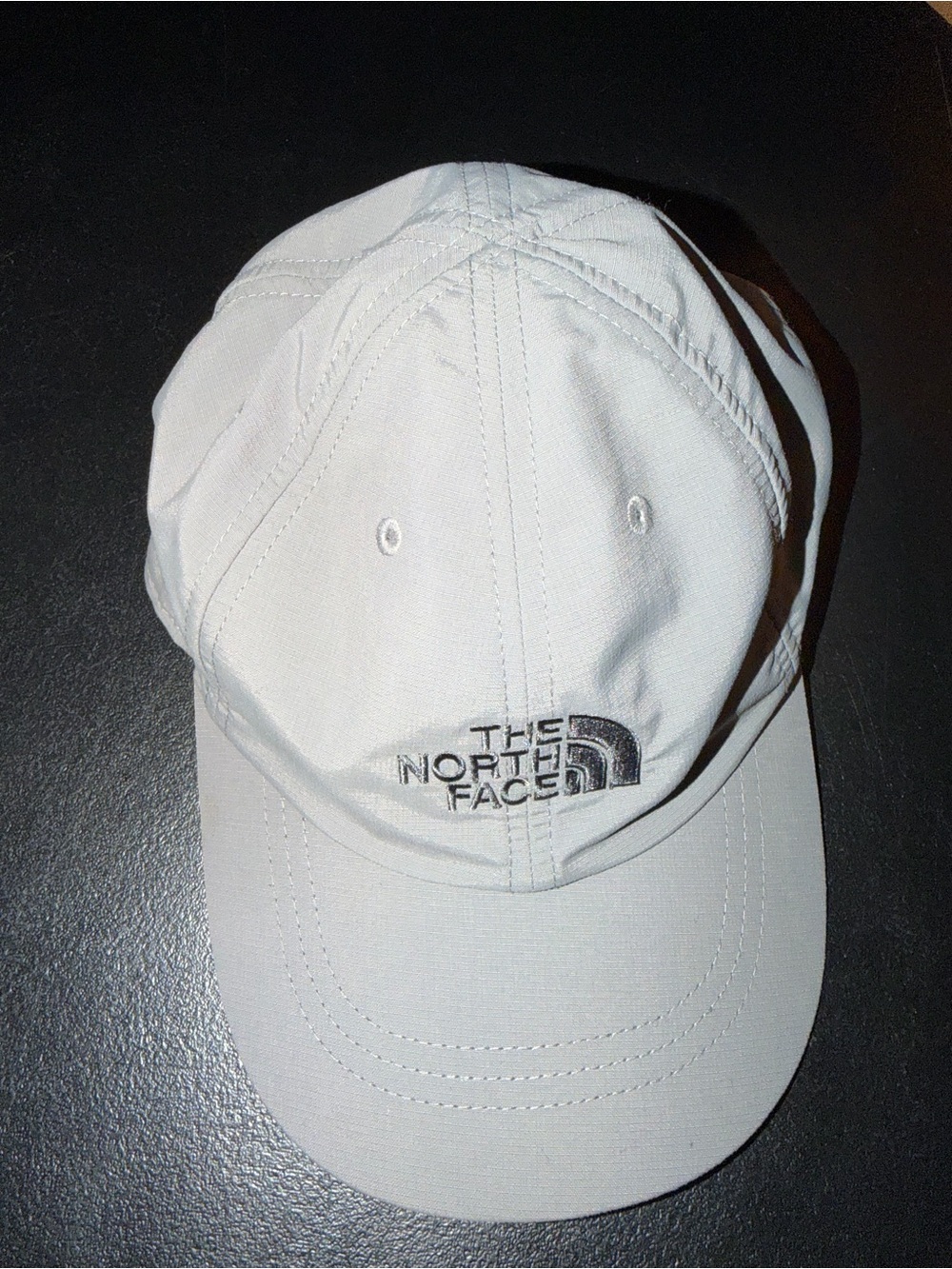 The North Face women Light Gray Logo Baseball Cap unisex